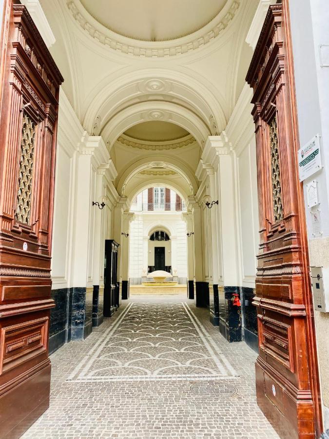 Piazza Amore Napoli Luxury Apartment Nel Cuore Di Napoli 外观 照片